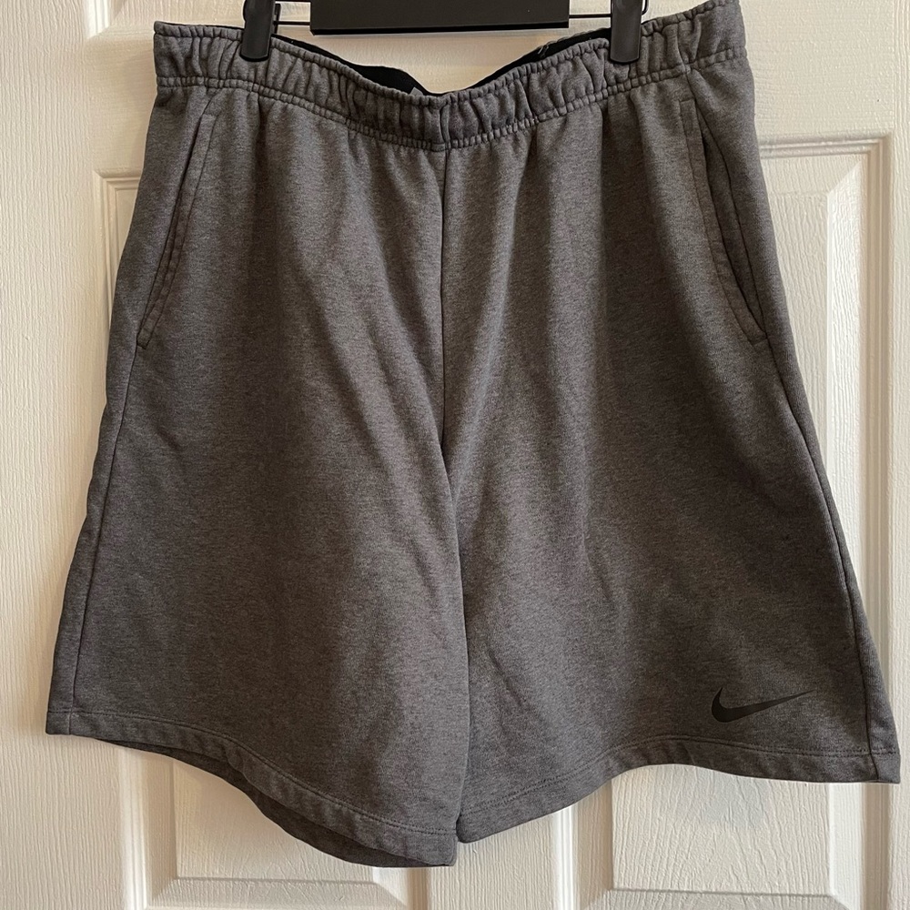 Nike Dri Fit men’s shorts size XXL